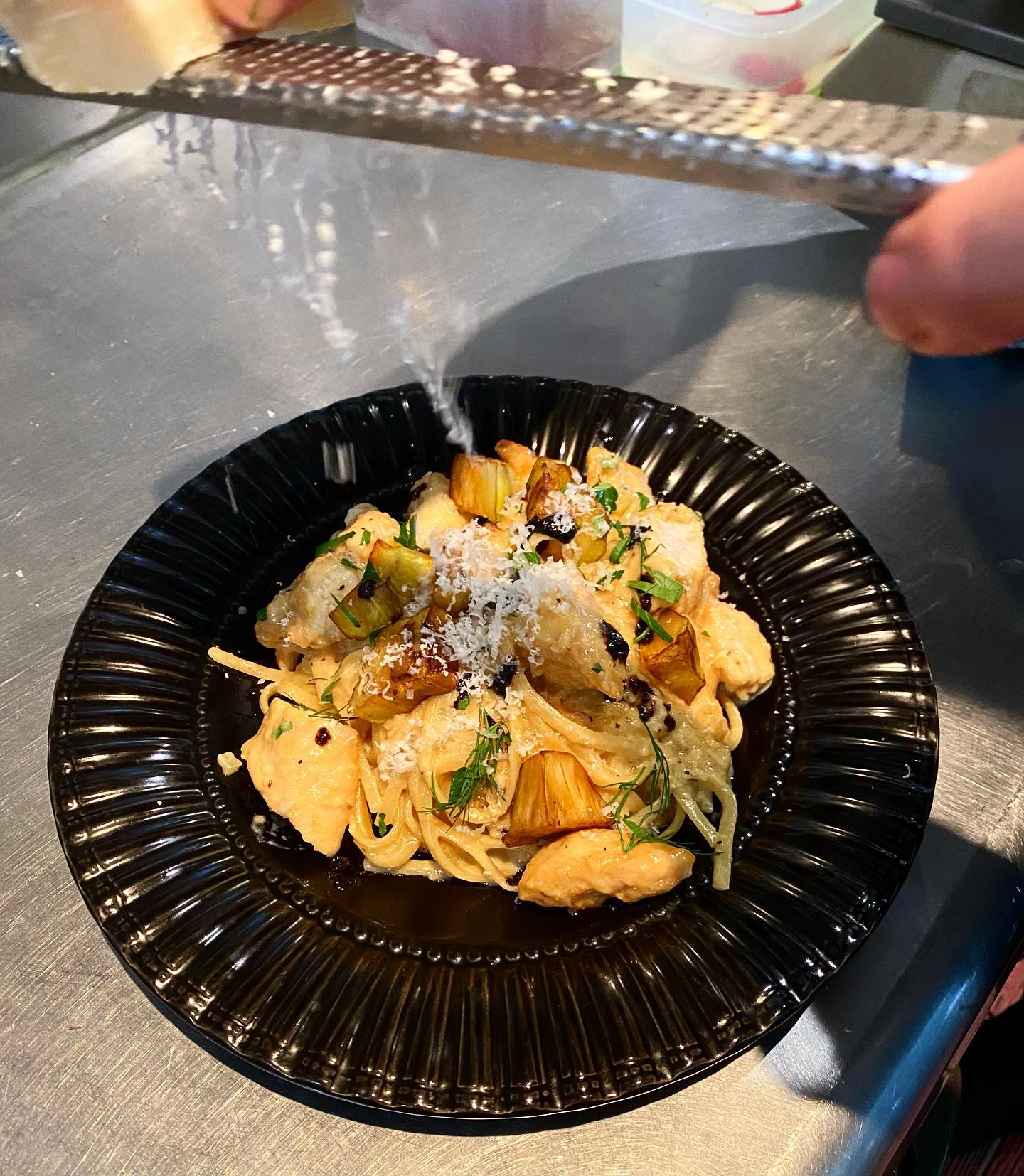 Chicken and miso cream cheese pasta are a perfect match for this next special!
If you haven't tried Chef Yusuke's Japanese Italian fusion pasta, you are missing out!
Hurry!